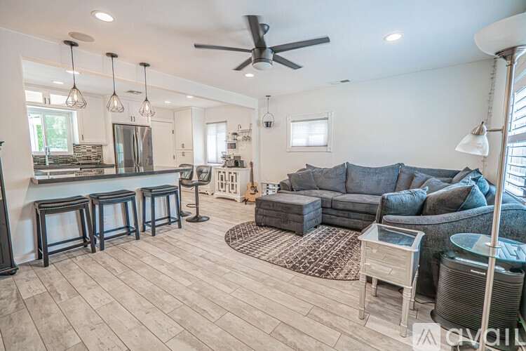 7044 Garden Grove Ave 2 Beds Single Family Home for Rent - Photo gallery 4