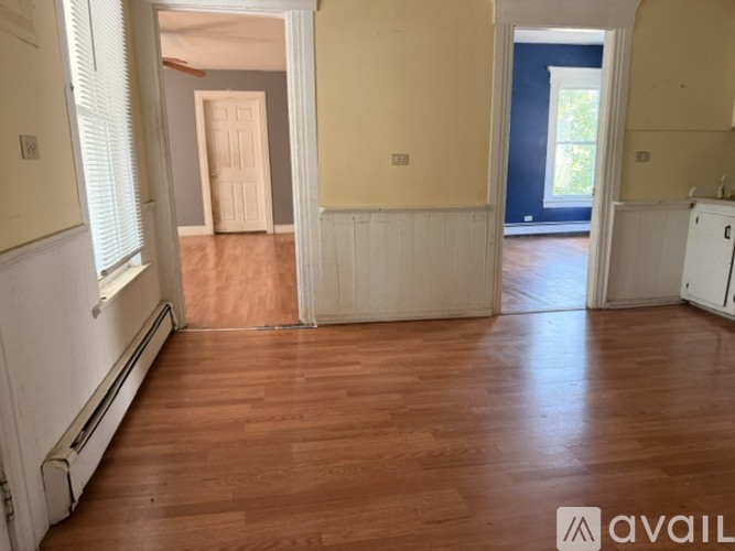 284 Spruce St 3 Beds Apartment for Rent - Photo gallery 2