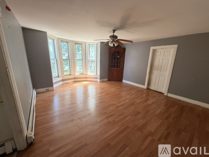 284 Spruce St 3 Beds Apartment for Rent - Photo gallery 3