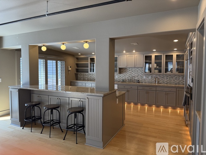 2233 1st Ave S 2 Beds Apartment for Rent - Photo gallery 1