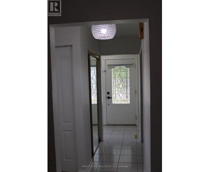 102 GOLDCREST ROAD 4 Beds House for Rent - Photo gallery 1