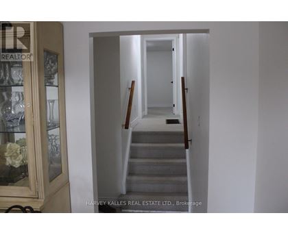 102 GOLDCREST ROAD 4 Beds House for Rent - Photo gallery 3