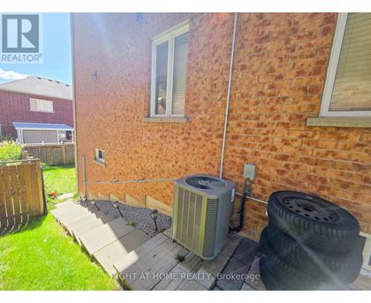 LOWER - 163 WILLIAMSON DRIVE E 2 Beds House for Rent - Photo gallery 2