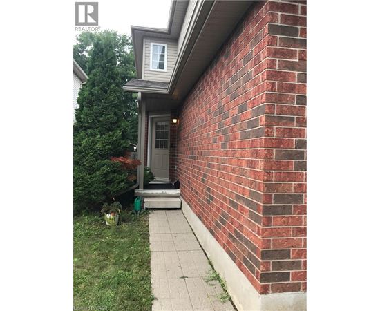 470 COLT Street 4 Beds Home, Townhouse for Rent - Photo gallery 2