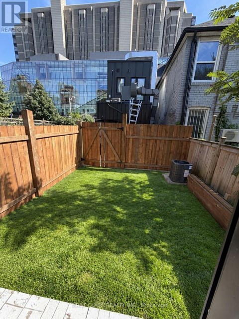 356 HURON STREET 2 Beds Apartment for Rent