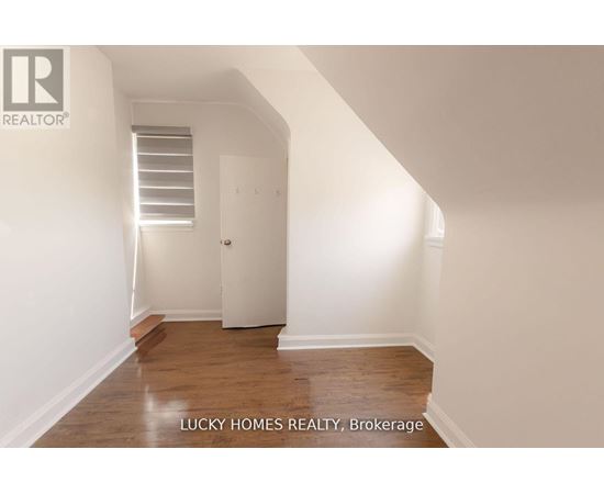 157 CENTRE STREET S 2 Beds Home, Multifamily, Duplex for Rent - Photo gallery 1