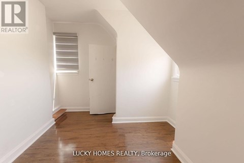 157 CENTRE STREET S 2 Beds Apartment for Rent