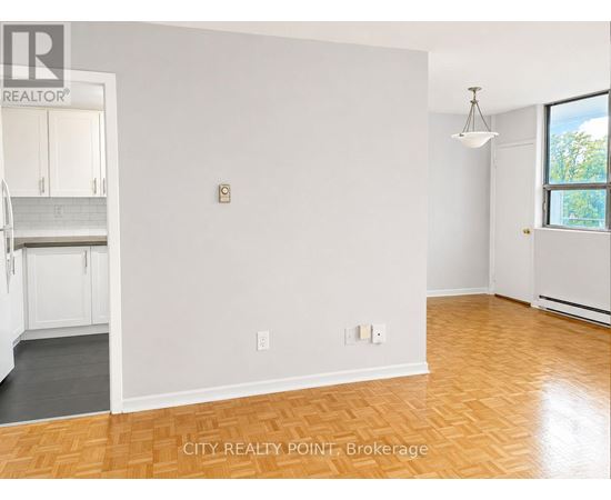 701 - 525 EGLINTON AVENUE E 1 Apartment, Condo, Home for Rent - Photo gallery 3