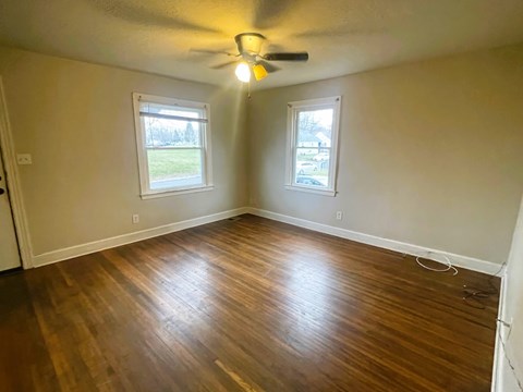 4170 Hazelwood Ave 2 Beds Apartment for Rent
