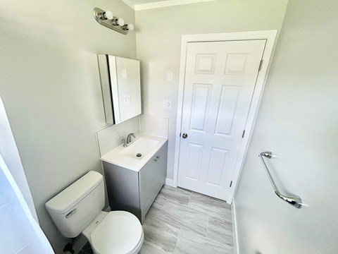 4557 Buchanan Street 3 Beds Apartment for Rent
