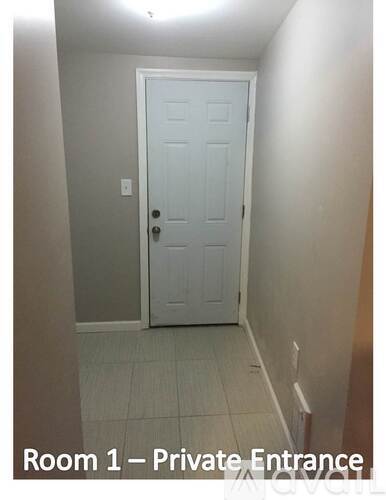 653 North 39th Street Studio Single Family Home for Rent - Photo gallery 5