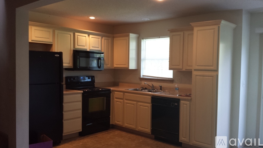 2929 S Harvard Ave 3 Beds Apartment for Rent - Photo gallery 1