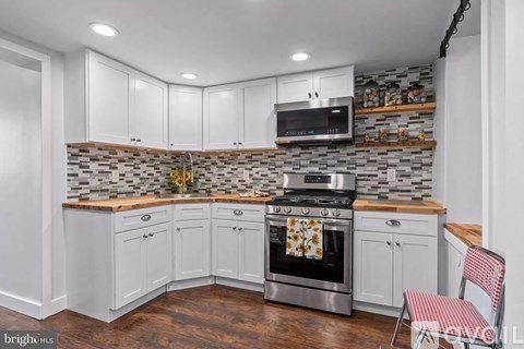 2846 Almond St 2 Beds Apartment for Rent