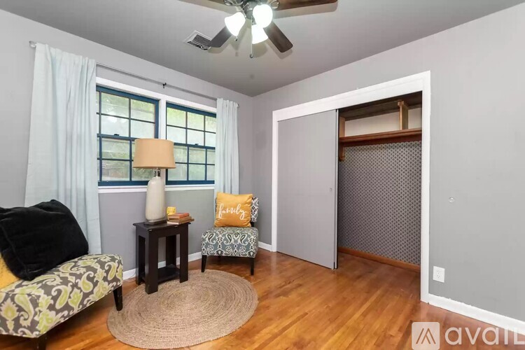 6302 East 11th Street North 3 Beds Single Family Home for Rent - Photo gallery 5