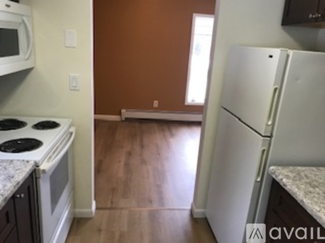 915 7th Ave 1 Apartment for Rent - Photo gallery 5