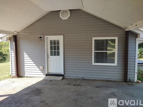105 Elm Street 2 Beds Apartment for Rent