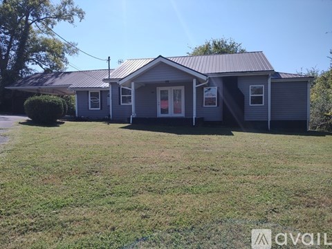 105 Elm Street 2 Beds Apartment for Rent