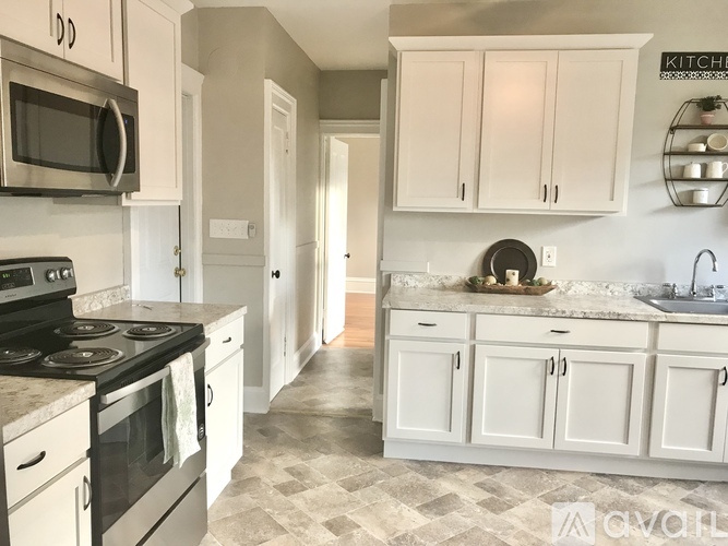 17 Davis Ave 1 Apartment for Rent - Photo gallery 4