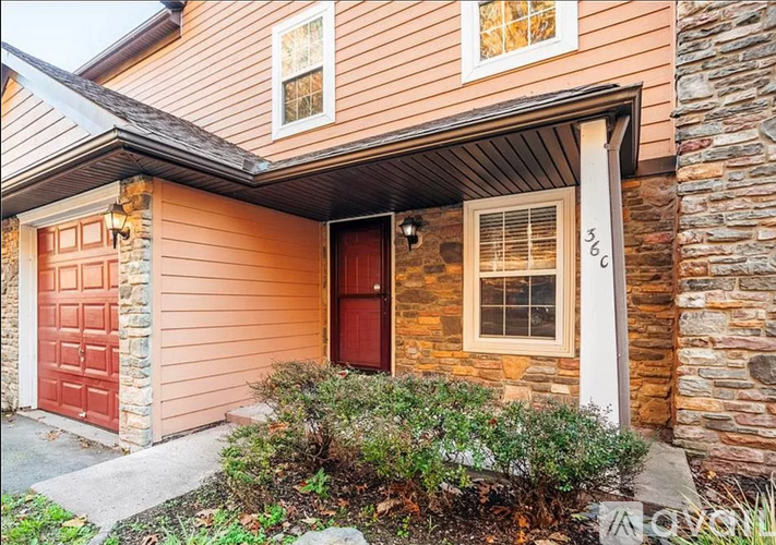 36 Skyview Drive 3 Beds Townhouse for Rent - Photo gallery 2