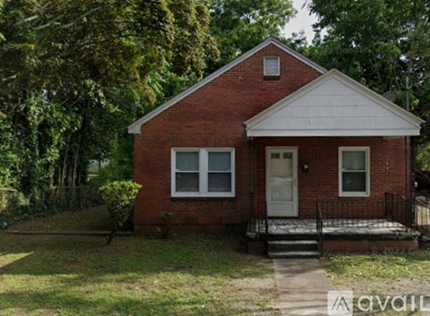 1102 E Elm St 3 Beds Apartment for Rent