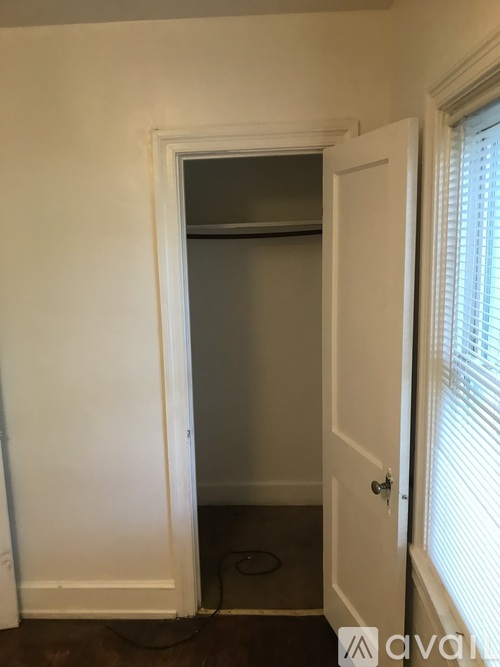 1102 E Elm St 3 Beds Single Family Home for Rent - Photo gallery 4