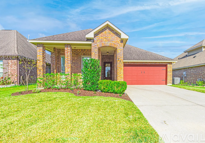 231 Forest Grove Drive 3 Beds Single Family Home for Rent - Photo gallery 1
