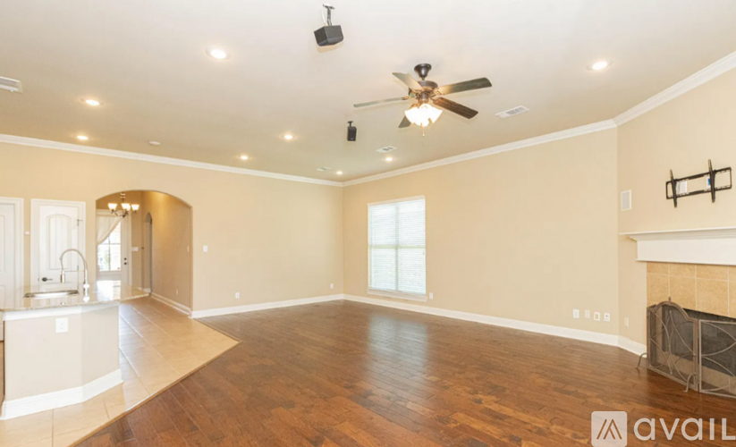 231 Forest Grove Drive 3 Beds Single Family Home for Rent - Photo gallery 5