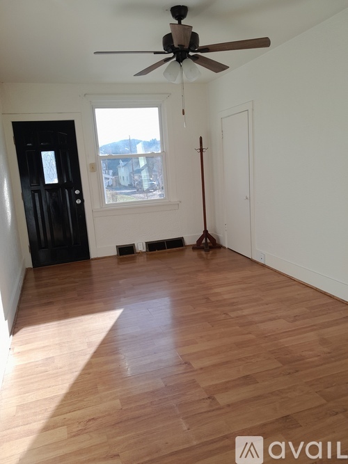309 Anderson Avenue 2 Beds Apartment for Rent - Photo gallery 3