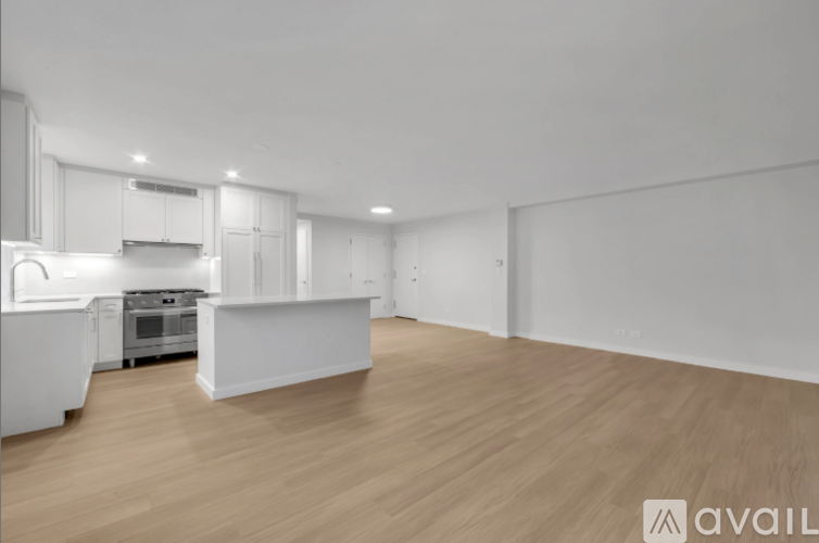 162 E 66th St 2 Beds Apartment for Rent - Photo gallery 2
