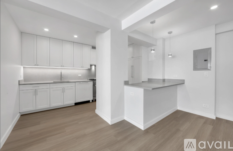 162 E 66th St 3 Beds Apartment for Rent - Photo gallery 4