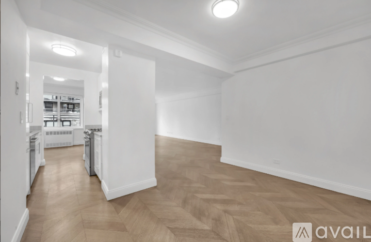 162 E 66th St 2 Beds Apartment for Rent - Photo gallery 2