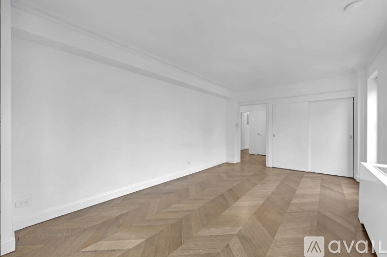 162 E 66th St 2 Beds Apartment for Rent - Photo gallery 3
