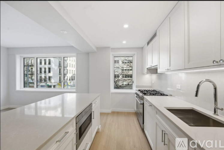 162 E 66th St 3 Beds Apartment for Rent - Photo gallery 2