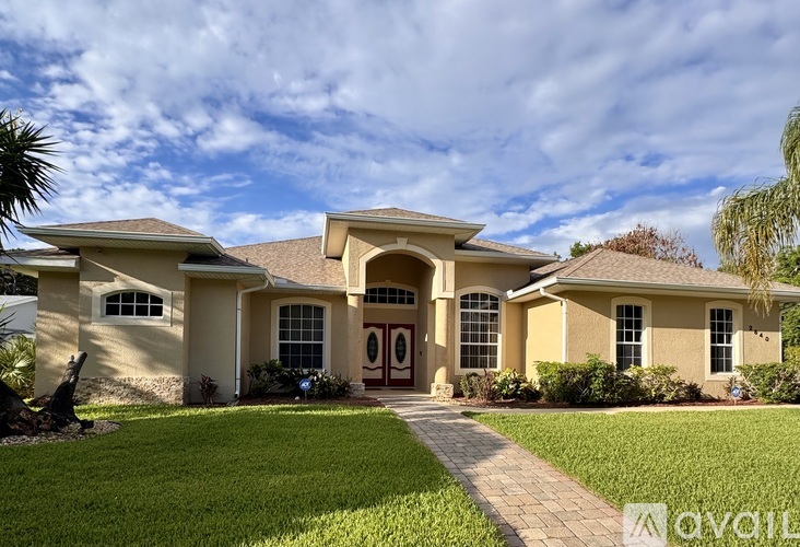 2640 Southover Drive Northeast 1 Single Family Home for Rent - Photo gallery 1