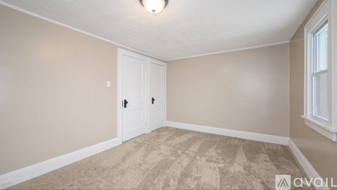 308 E Park Blvd 3 Beds Apartment for Rent