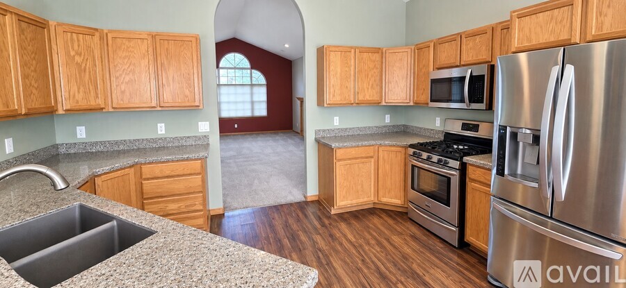 3015 N Slice 3 Beds Single Family Home for Rent - Photo gallery 3