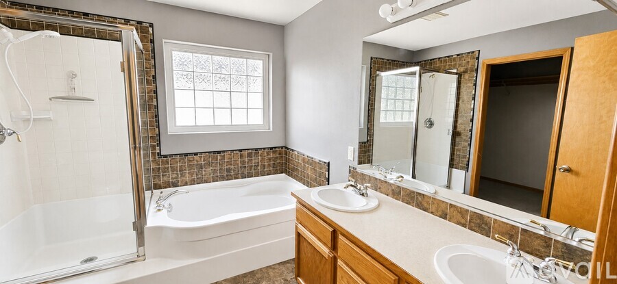 3015 N Slice 3 Beds Single Family Home for Rent - Photo gallery 5