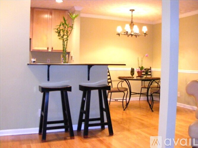 3631 Essex Avenue 1 Condo for Rent - Photo gallery 4