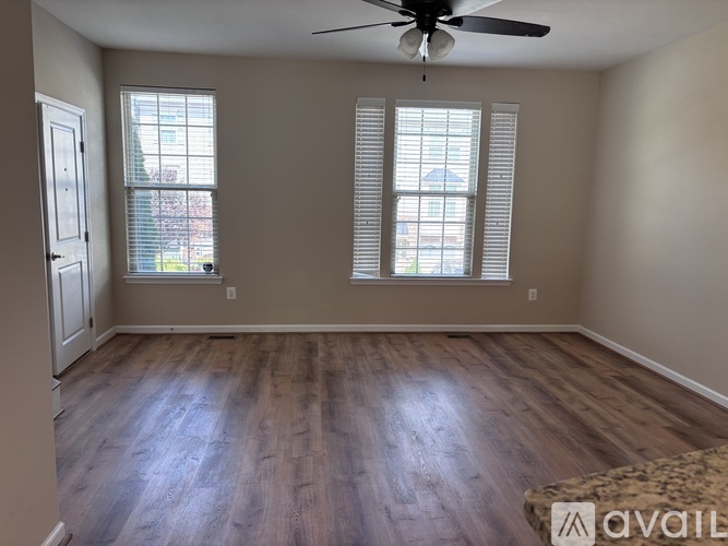 2607 Fiat Drive 3 Beds Townhouse, Single Family Home for Rent - Photo gallery 3