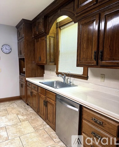 1959 Stroud Road 5 Beds Single Family Home for Rent - Photo gallery 4