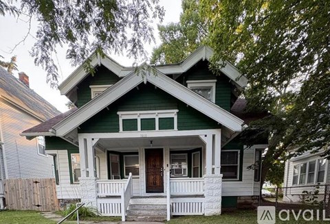 3215 North Palmer Street 3 Beds Apartment for Rent