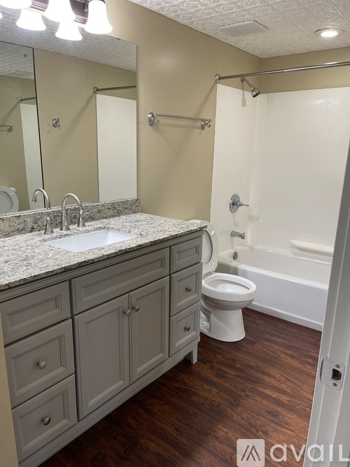 6423 Colony Way 1 Condo for Rent - Photo gallery 3