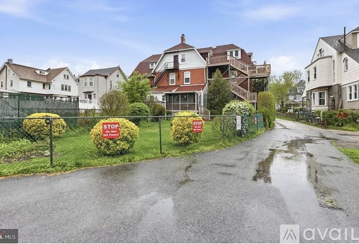 48 East Stewart Avenue Unit A 2 Beds Apartment for Rent - Photo gallery 2