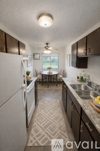 1884 Wilson Avenue 1 Apartment for Rent - Photo gallery 2