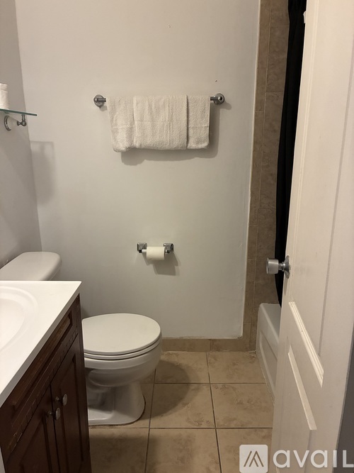 6300 Collins Avenue 1 Apartment for Rent - Photo gallery 3