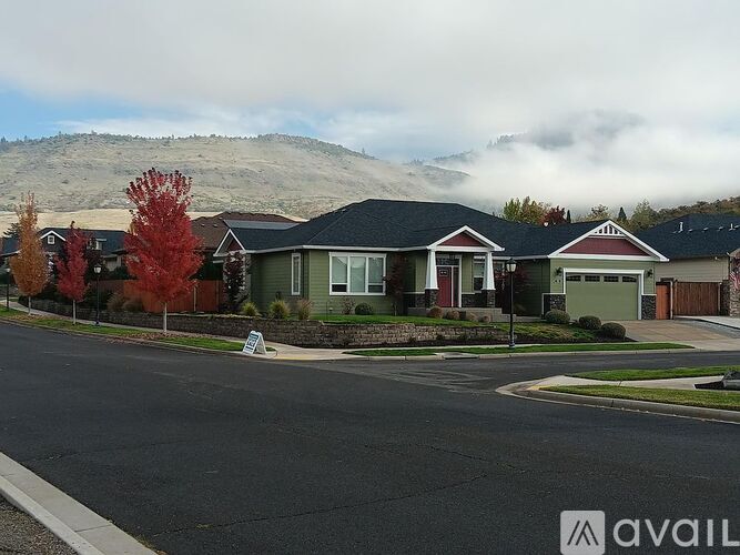 925 Callaway Drive 3 Beds Apartment for Rent - Photo gallery 2