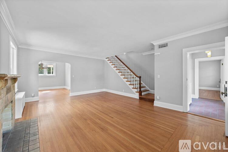 2817 Urwiler Ave 3 Beds Apartment for Rent - Photo gallery 4