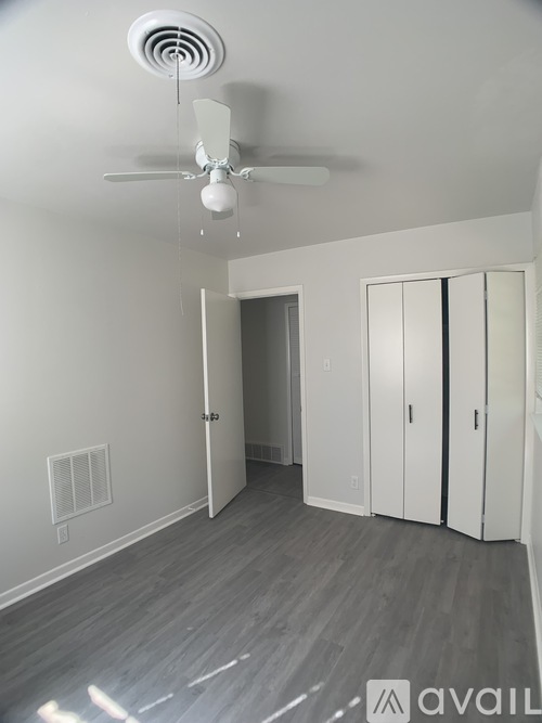 1232 King Dr 4 Beds Single Family Home for Rent - Photo gallery 3