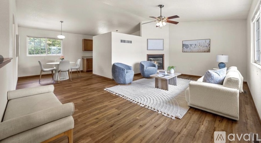 275 S 21st St Ct 4 Beds Single Family Home for Rent - Photo gallery 2