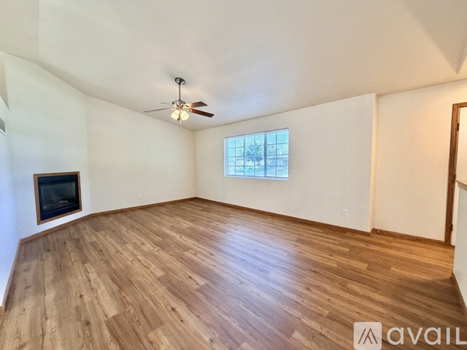 275 S 21st St Ct 4 Beds Single Family Home for Rent - Photo gallery 5